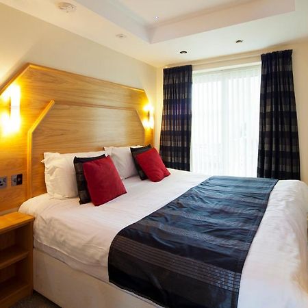 Queens Mansions: Empress Suite Blackpool Luaran gambar