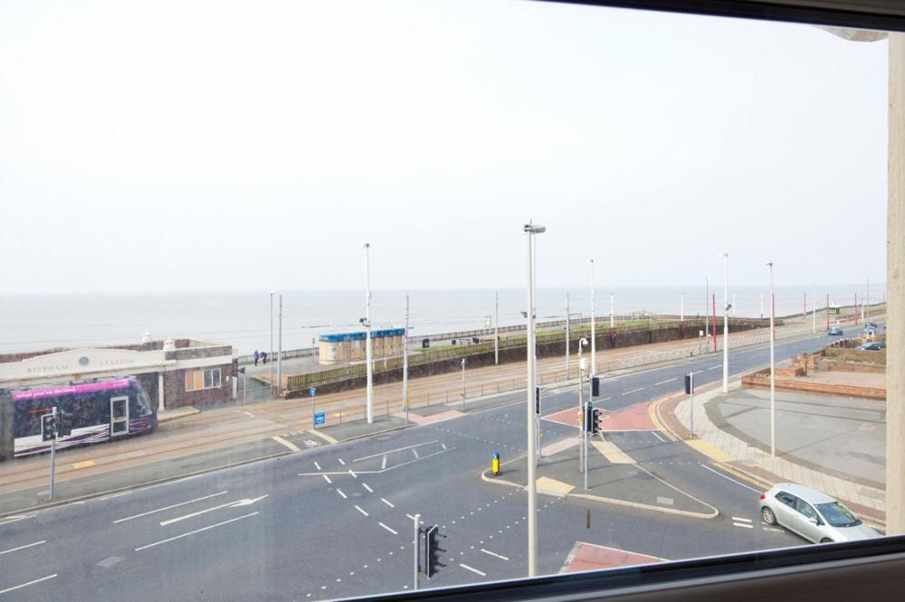 Queens Mansions: Empress Suite Blackpool Luaran gambar