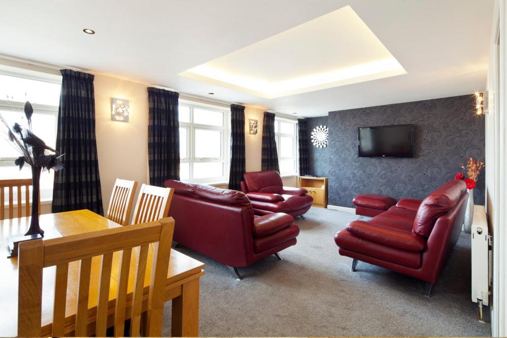 Queens Mansions: Empress Suite Blackpool Luaran gambar