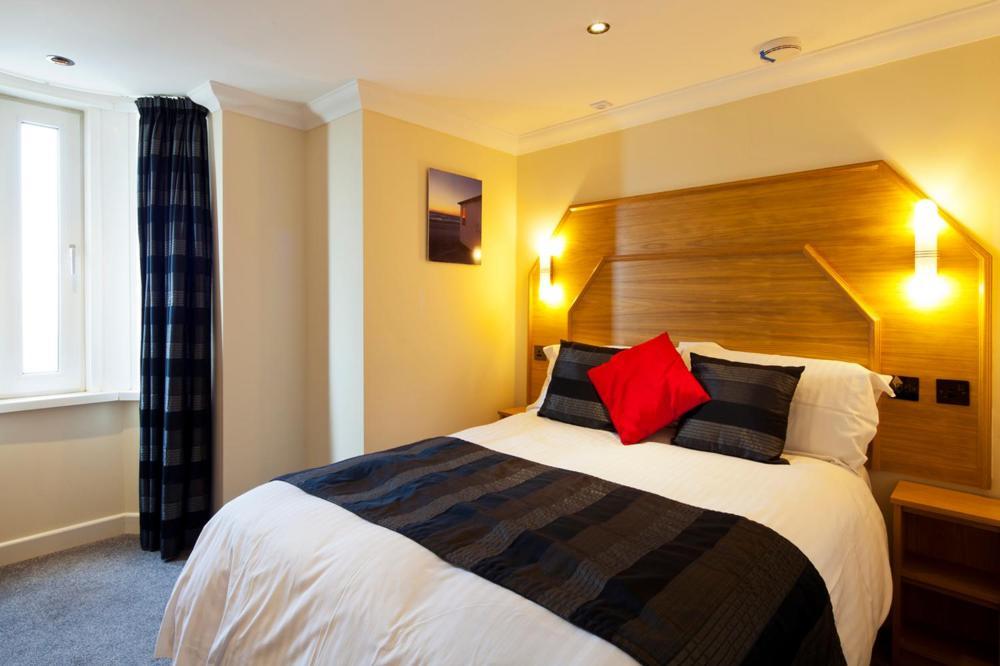 Queens Mansions: Empress Suite Blackpool Luaran gambar